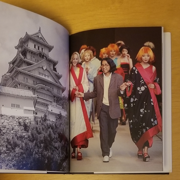 Assouline –  Kenzo Universe of Fashion  (1999) - Picture 11 of 14